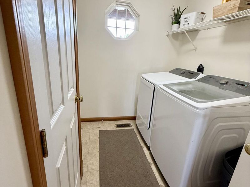 808 Lambert Drive, Piqua, OH 45356 Photo 9