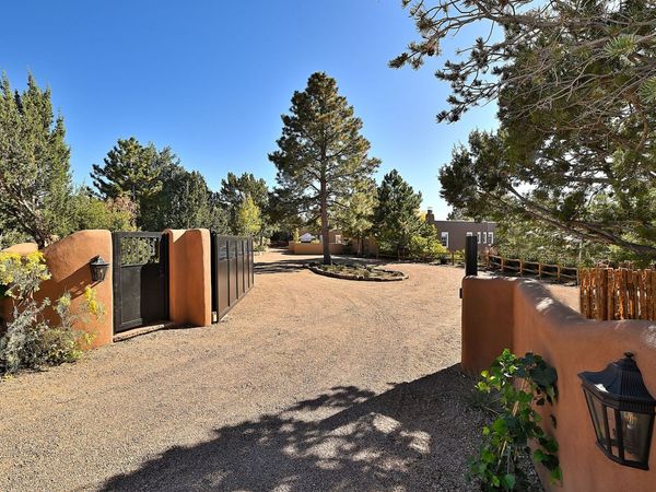 682 Garcia, Santa Fe, NM 87505