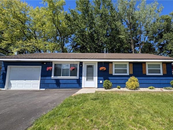 7925 Rinaldo Boulevard E, Bridgeport, NY 13030