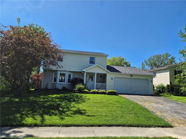 11 Pebbleview Drive , Rochester, NY 14612