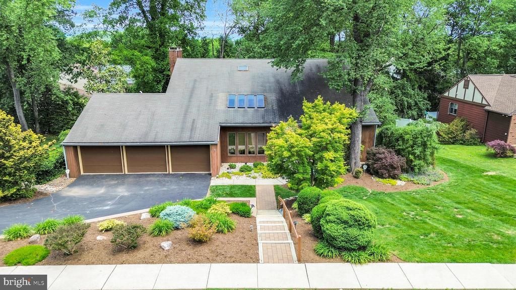 140 DEBORAH DRIVE, WYOMISSING, PA 19610