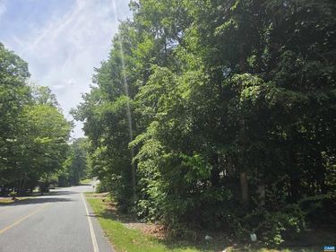 863 JEFFERSON DR , PALMYRA, VA 22963
