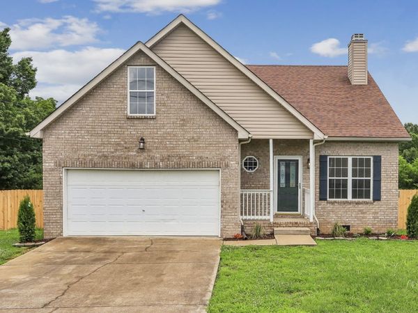 214 Bankside Dr , Smyrna, TN 37167