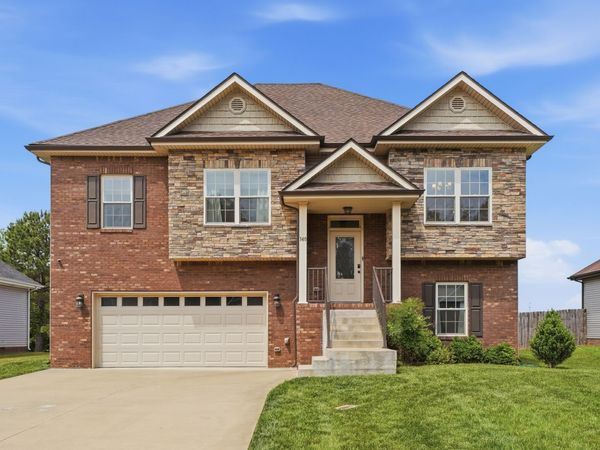 340 Chase Dr , Clarksville, TN 37043