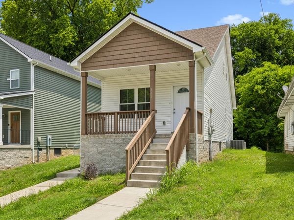 539 9th St , Clarksville, TN 37040