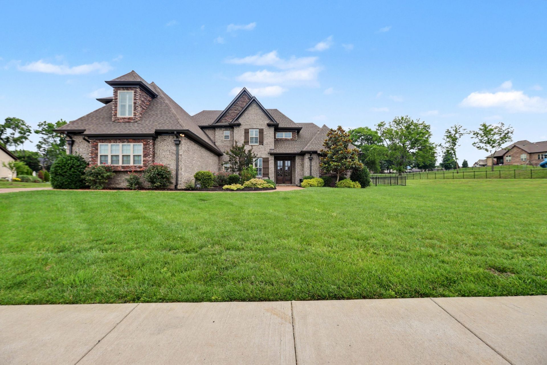 98 Mulberry Grv , Gallatin, TN 37066 Main Photo