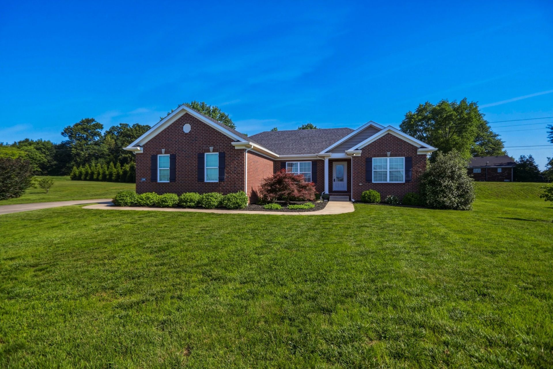 210 Claiborne Cir, Franklin, KY 42134 Main Photo