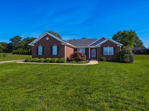 210 Claiborne Cir, Franklin, KY 42134