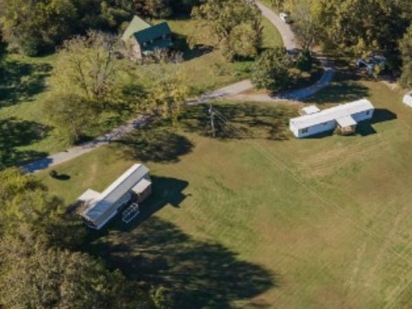 990 Community Rd , Nunnelly, TN 37137
