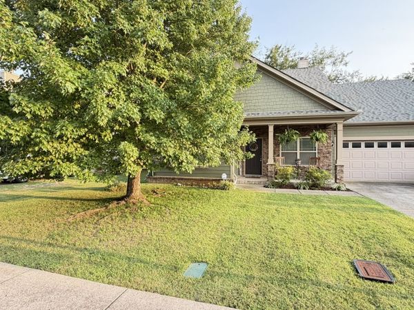 5231 Nancy Seward Dr, Murfreesboro, TN 37129