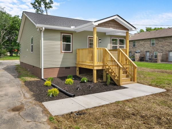 311 E Grizzard St , Tullahoma, TN 37388