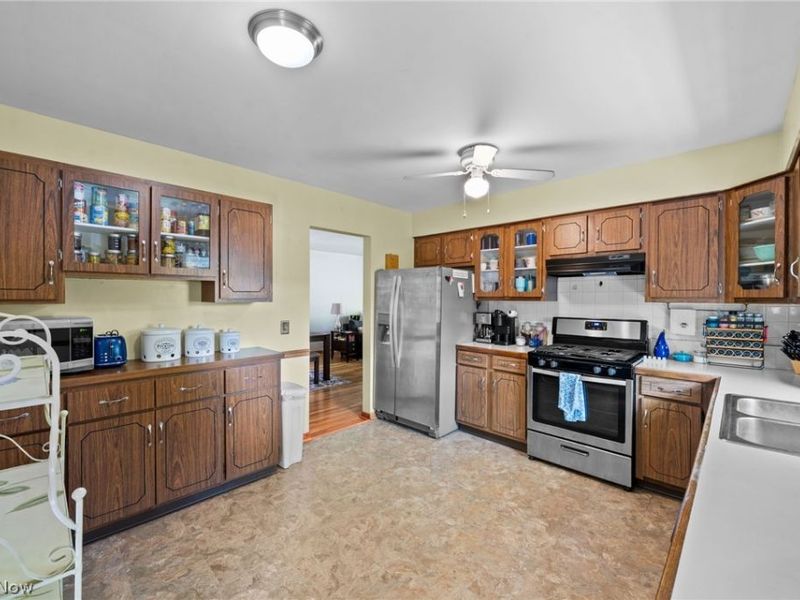 616 Plainfield Road, Akron, OH 44312 Photo 10