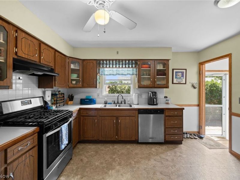 616 Plainfield Road, Akron, OH 44312 Photo 7