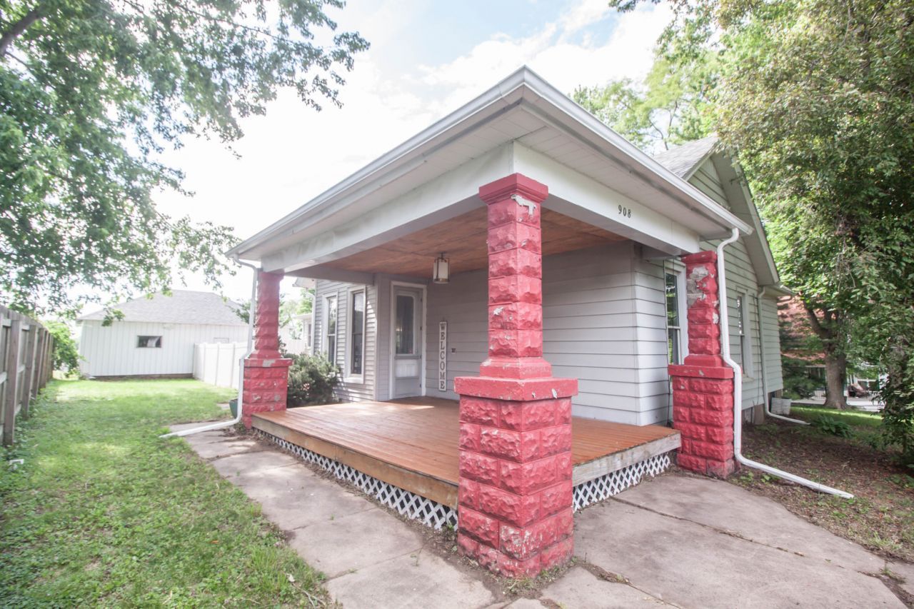 908 4th Street , Orion, IL 61273