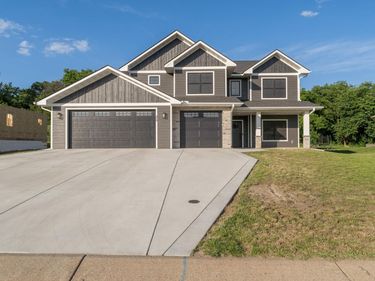 409 Sunflower Court, Cannon Falls, MN 55009