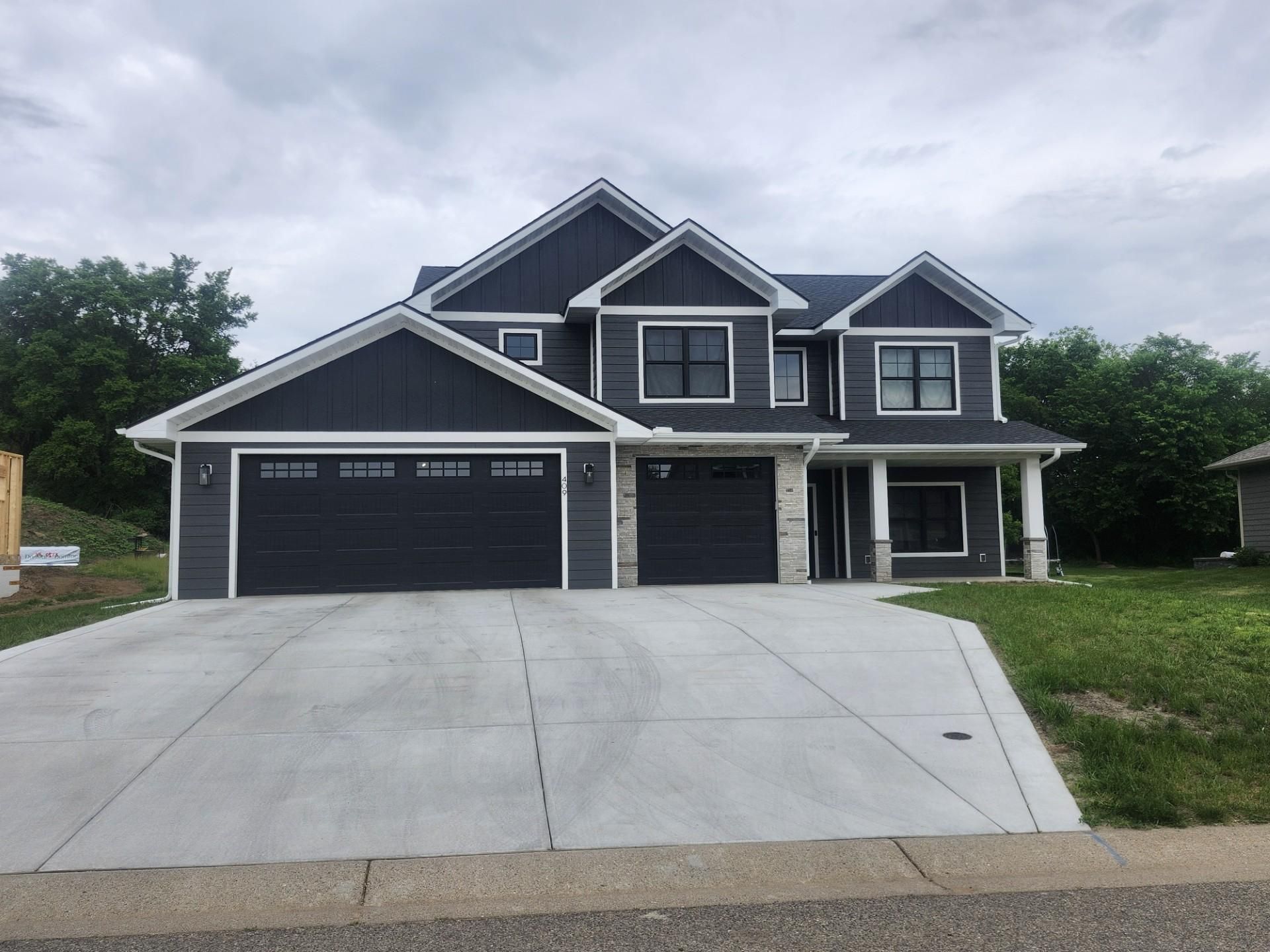 409 Sunflower Court, Cannon Falls, MN 55009