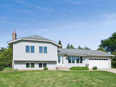 7920 W 107th Street Circle, Bloomington, MN 55438