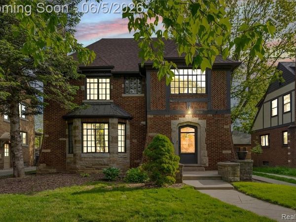 18674 Gainsborough Road, Detroit, MI 48223