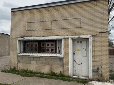 15930 W 7 Mile Road , Detroit, MI 48235