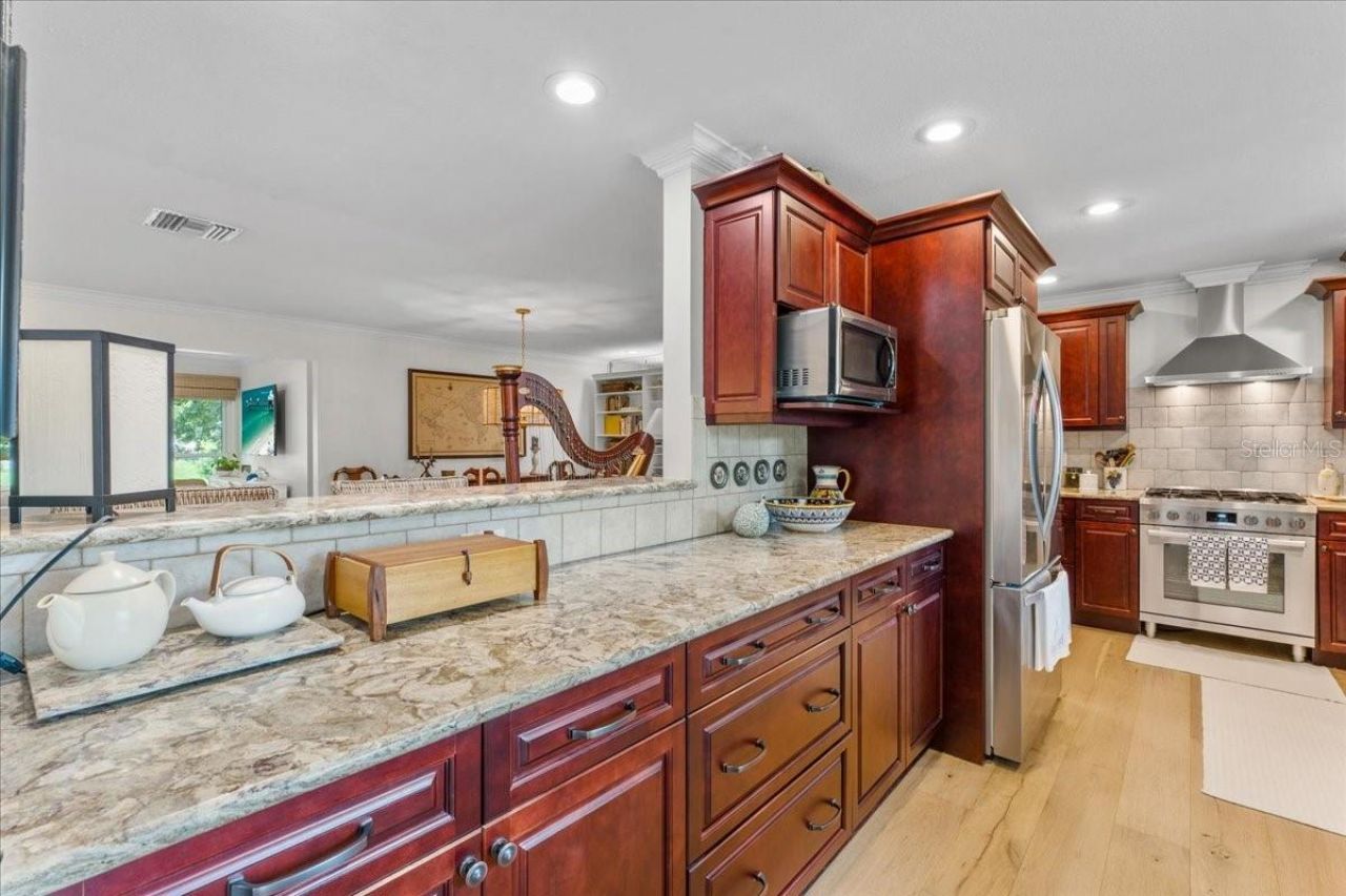 6710 121st Street, Seminole, FL 33772 Photo