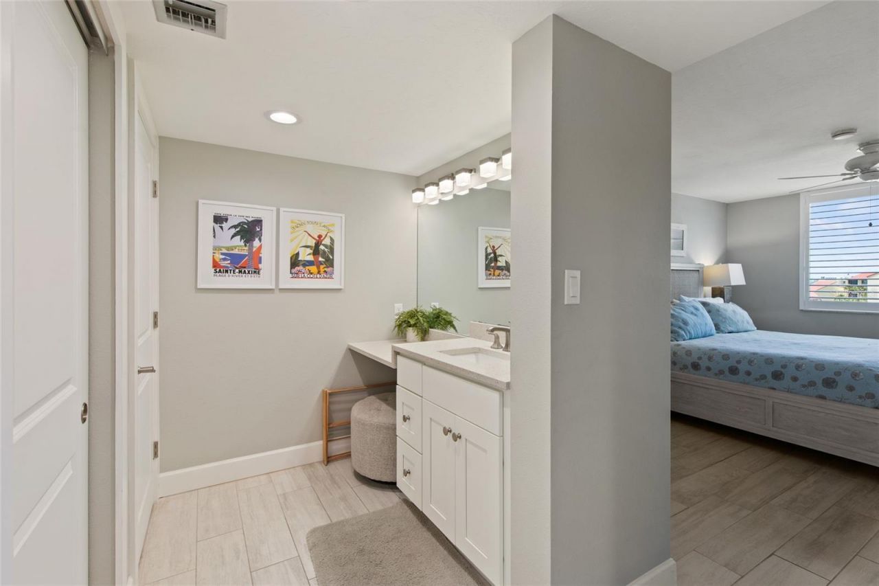 6266 Midnight Pass Road , Unit 404, Sarasota, FL 34242 Photo