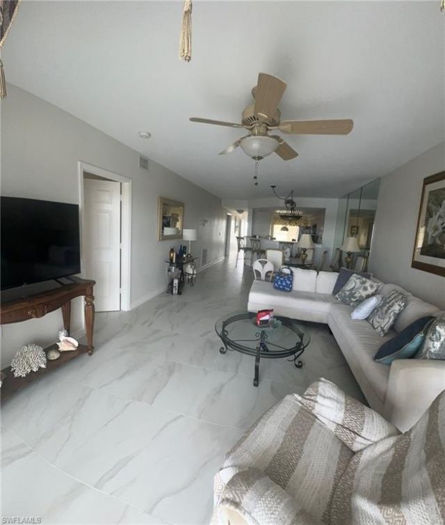 13105 Vanderbilt Dr, Unit 808, Naples, FL 34110 Photo