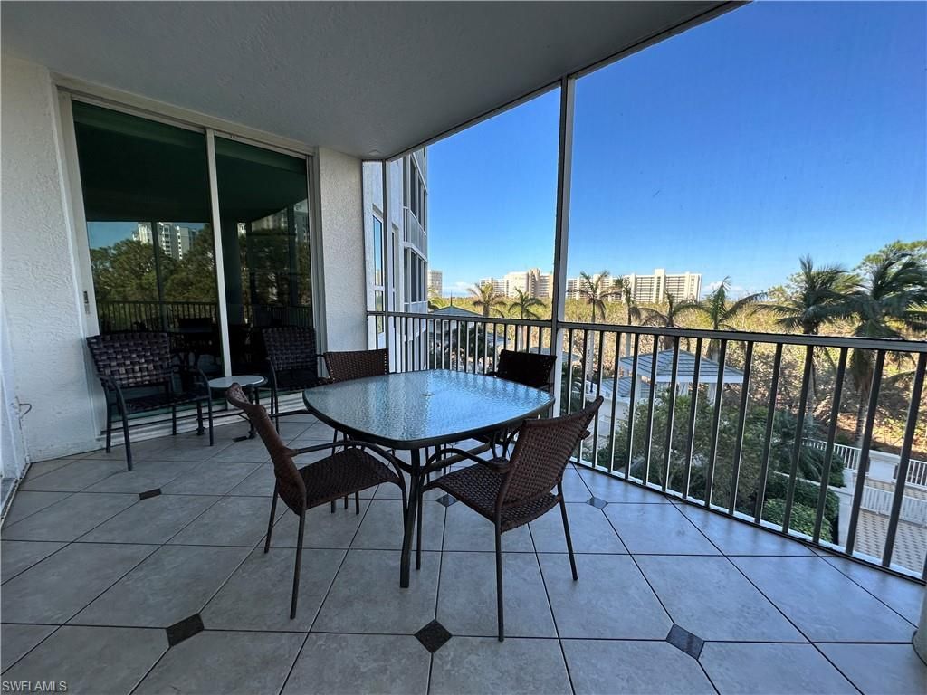 325 Dunes Blvd, Unit 306, Naples, FL 34110 Photo