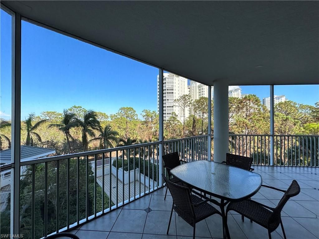 325 Dunes Blvd, Unit 306, Naples, FL 34110 Photo