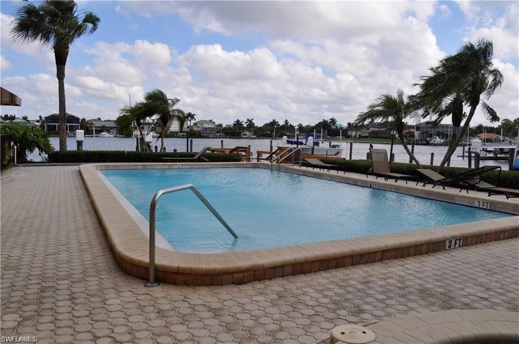 271 Southbay Dr , Unit 235, Naples, FL 34108 Photo