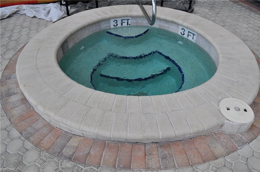 271 Southbay Dr , Unit 235, Naples, FL 34108 Photo