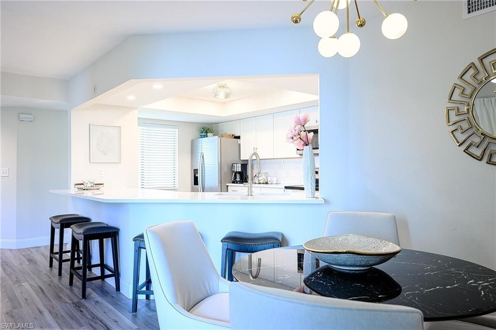 586 Beachwalk Cir, Unit O-205, Naples, FL 34108 Photo