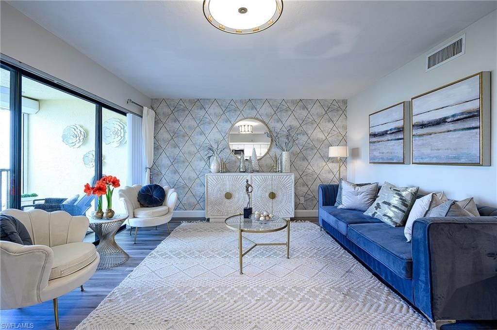 586 Beachwalk Cir, Unit O-205, Naples, FL 34108 Photo