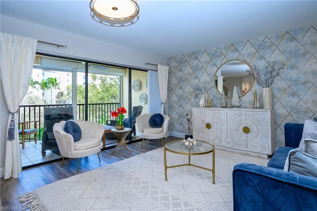 586 Beachwalk Cir, Unit O-205, Naples, FL 34108 Photo