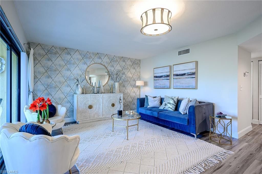 586 Beachwalk Cir, Unit O-205, Naples, FL 34108 Photo