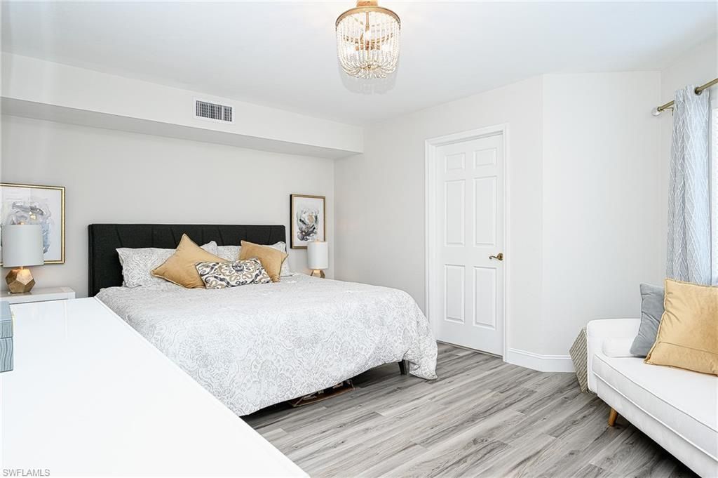 586 Beachwalk Cir, Unit O-205, Naples, FL 34108 Photo