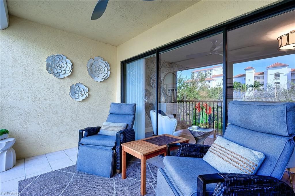 586 Beachwalk Cir, Unit O-205, Naples, FL 34108 Photo