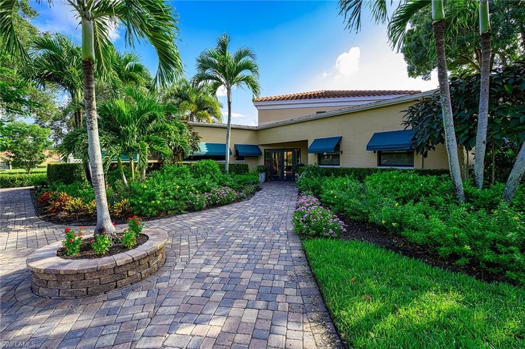 586 Beachwalk Cir, Unit O-205, Naples, FL 34108 Photo