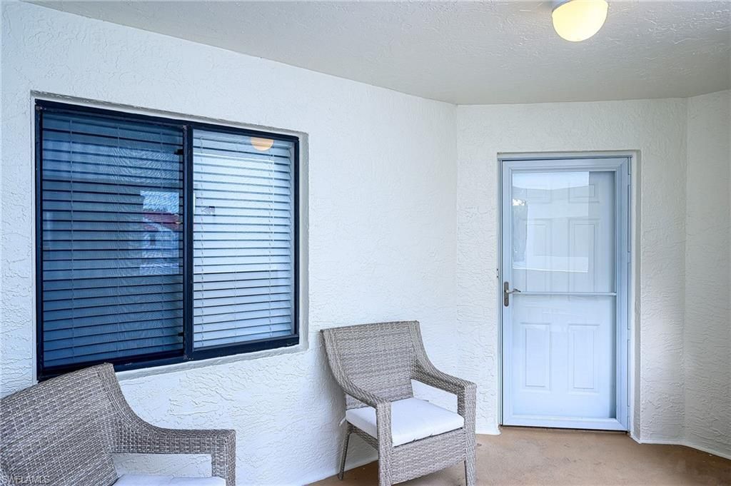 586 Beachwalk Cir, Unit O-205, Naples, FL 34108 Photo
