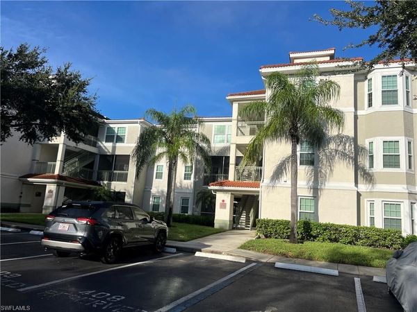 23500 Walden Center DR, Unit 106, ESTERO, FL 34134