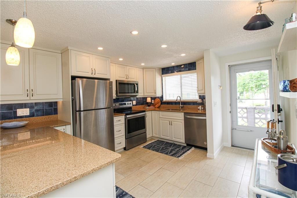 1686 Blue Point Ave, Unit B7, Naples, FL 34102 Photo