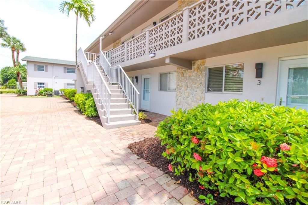 1686 Blue Point Ave, Unit B7, Naples, FL 34102 Photo