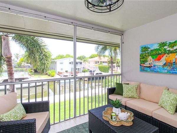 1686 Blue Point AVE, Unit B7, NAPLES, FL 34102