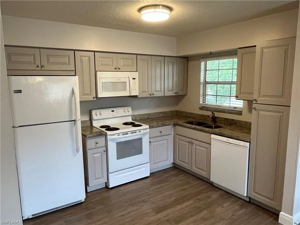 3325 Airport RD N, Unit B8, NAPLES, FL 34105