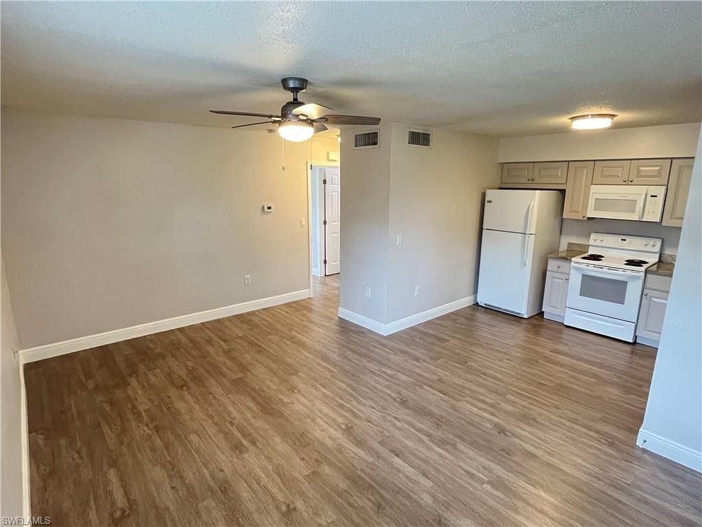 3325 Airport Rd N, Unit B8, Naples, FL 34105 Photo