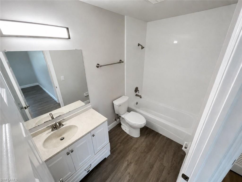 3325 Airport Rd N, Unit B8, Naples, FL 34105 Photo