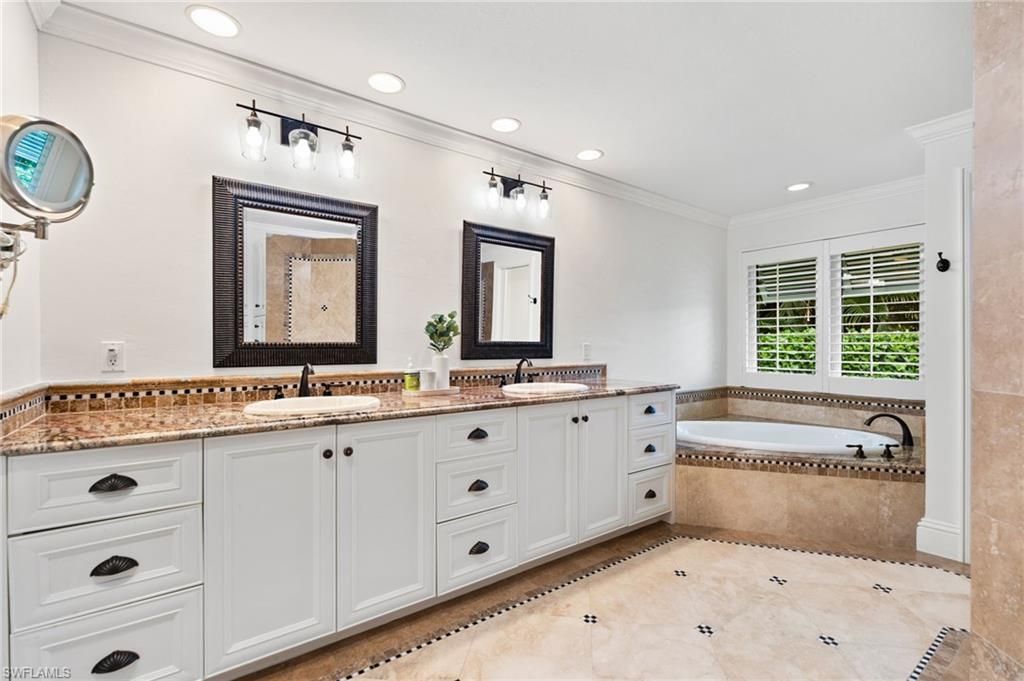 2201 Beacon Ln, Naples, FL 34103 Photo