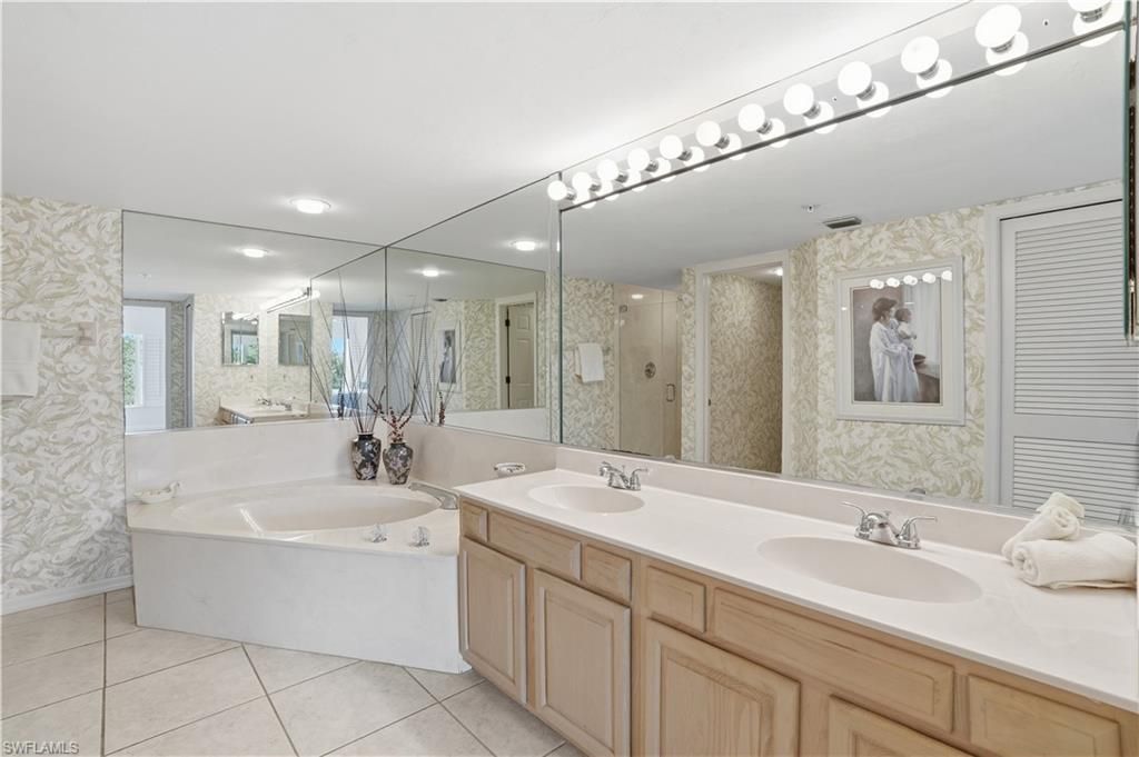 26880 Wedgewood Dr , Unit 402, Bonita Springs, FL 34134 Photo