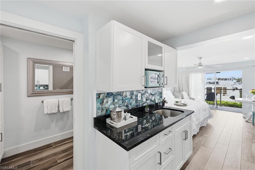 900 Broad Ave S, Unit 125, Naples, FL 34102 Photo