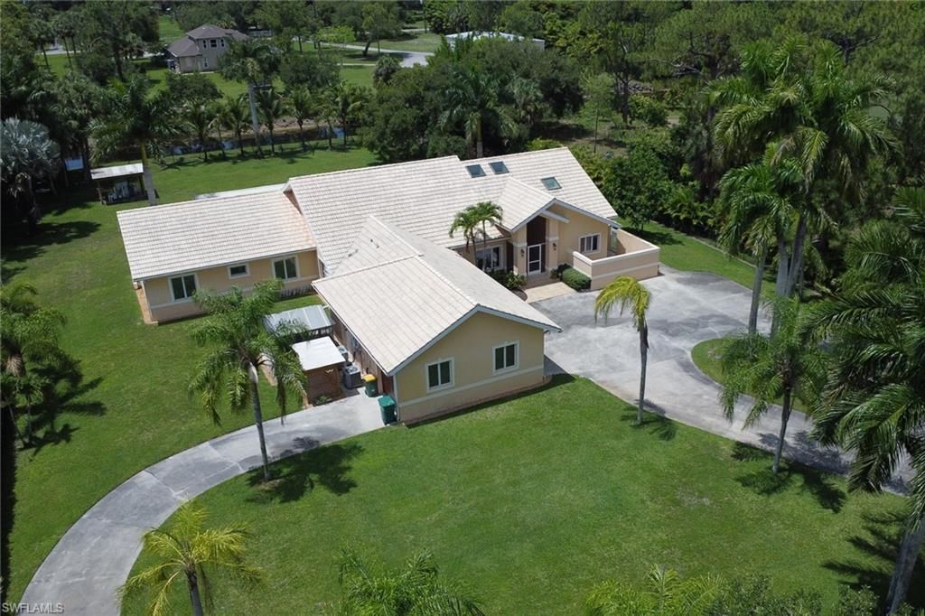 6020 Green Blvd, Naples, FL 34116 Photo