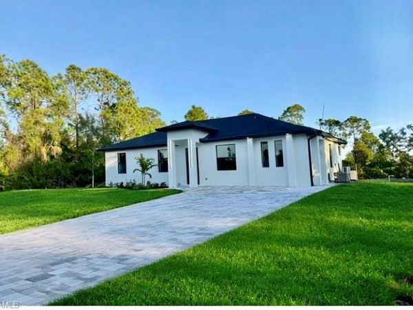 642 Sunflower AVE S, LEHIGH ACRES, FL 33974